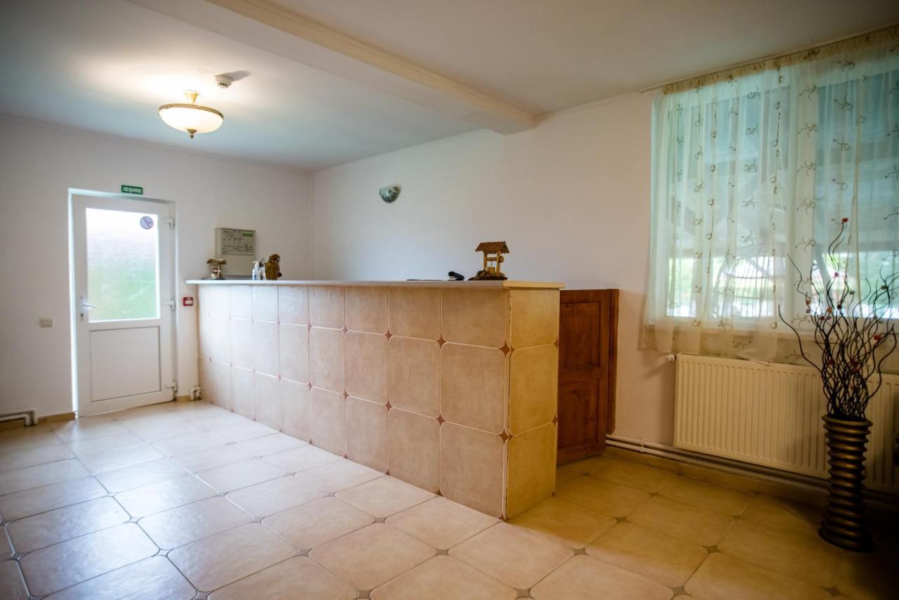 Hotel Marion Poiana Dumbraveni  Екстериор снимка