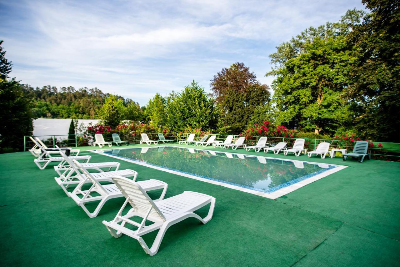 Hotel Marion Poiana Dumbraveni  Екстериор снимка