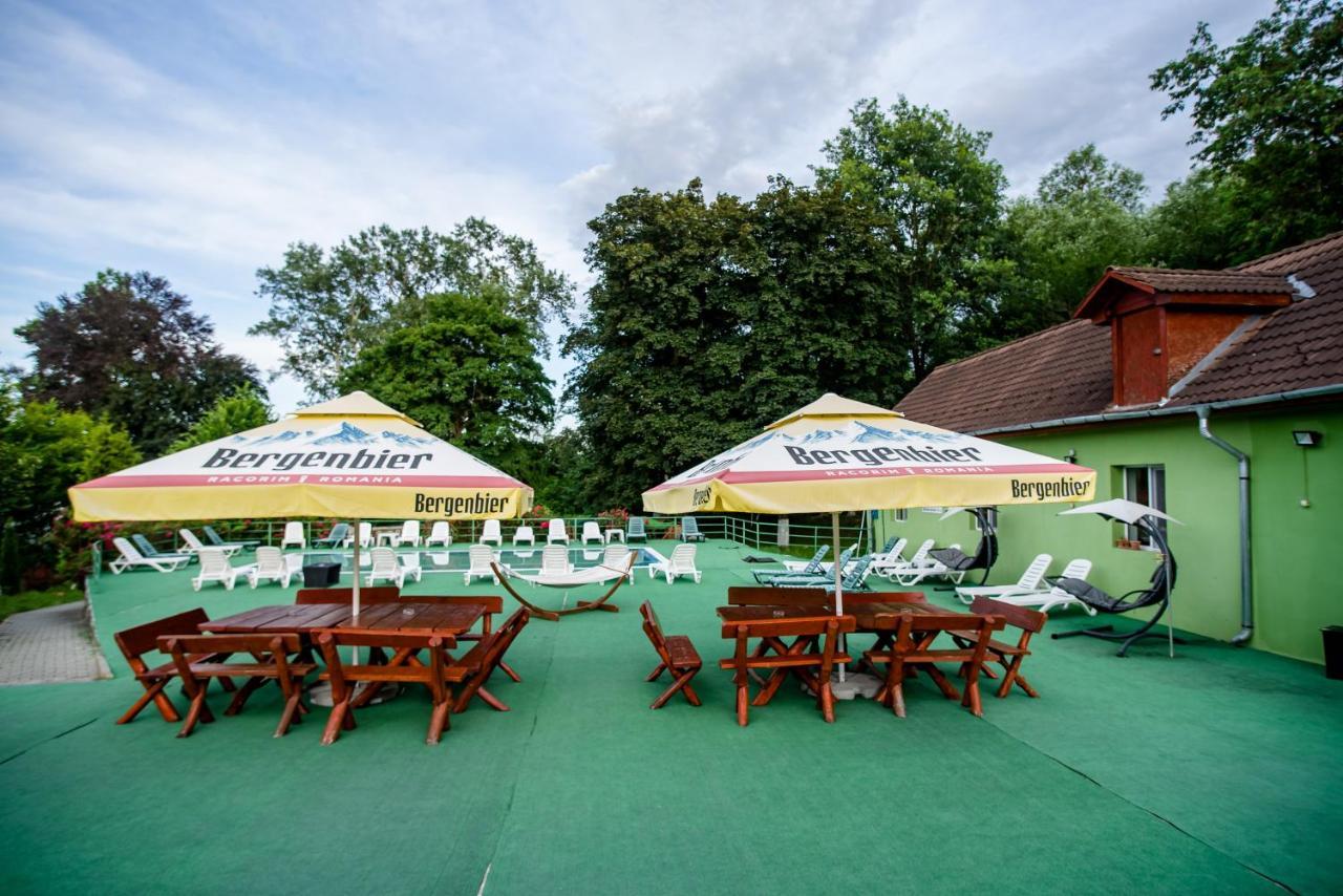 Hotel Marion Poiana Dumbraveni  Екстериор снимка