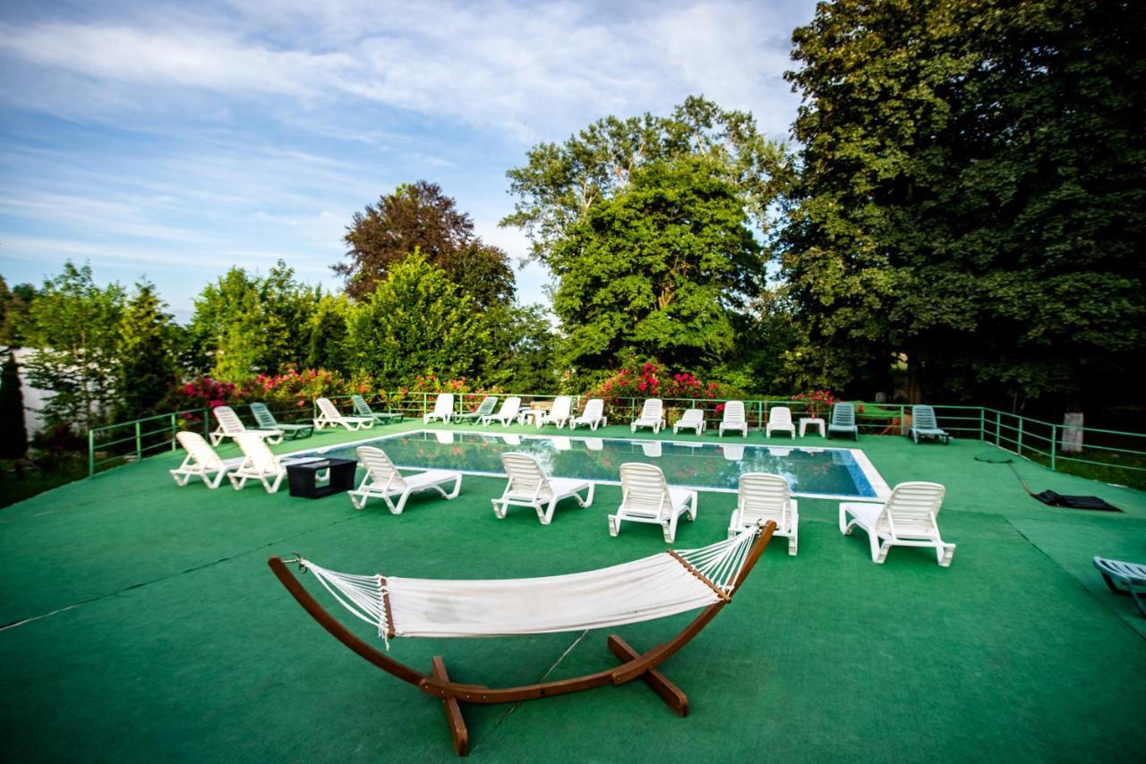 Hotel Marion Poiana Dumbraveni  Екстериор снимка